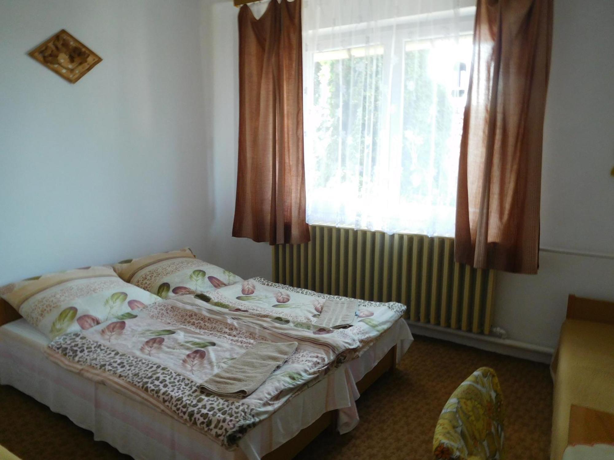 Napfeny Vendeghaz Apartment Miskolc Bagian luar foto