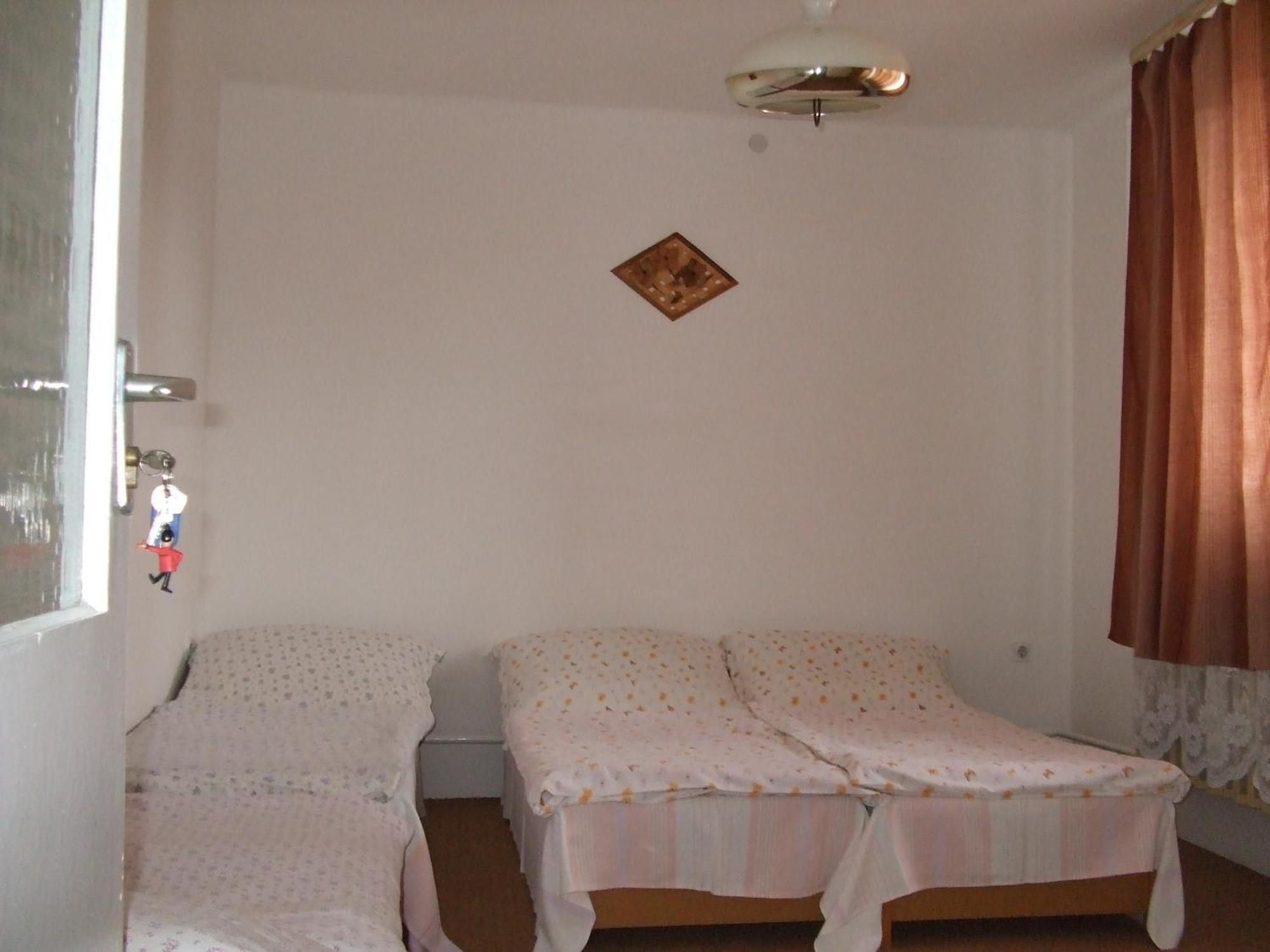 Napfeny Vendeghaz Apartment Miskolc Bagian luar foto