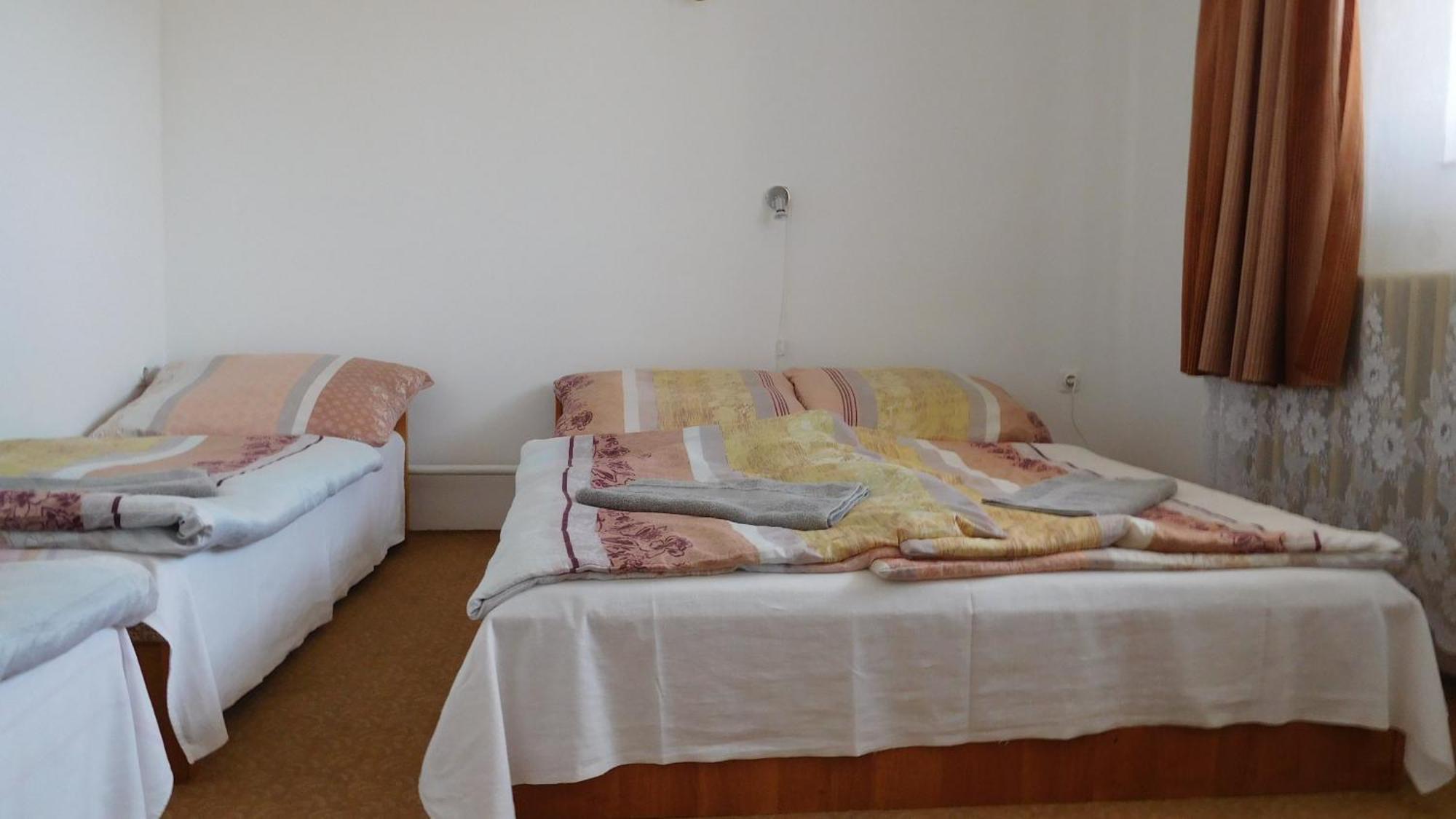 Napfeny Vendeghaz Apartment Miskolc Bagian luar foto