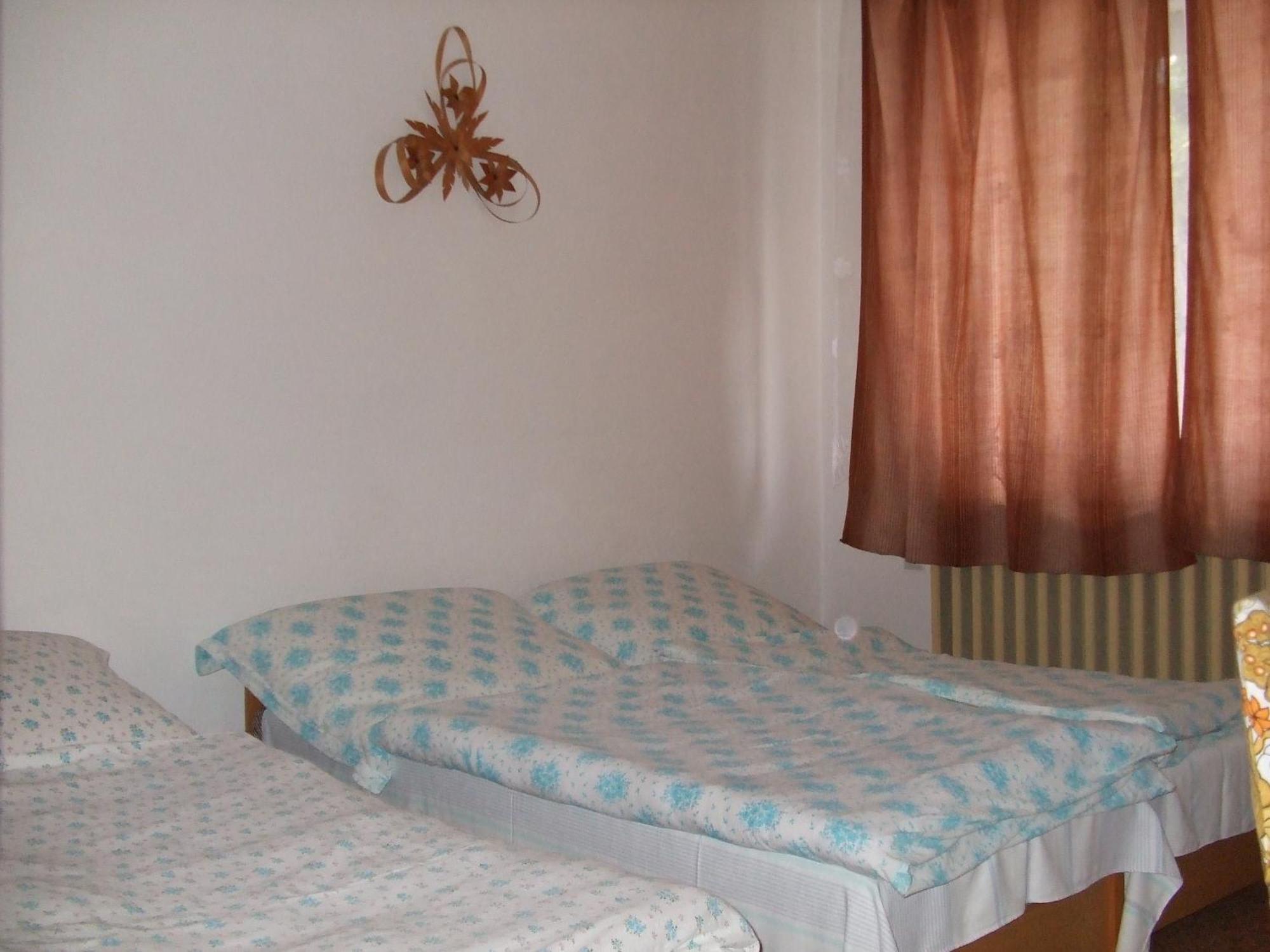 Napfeny Vendeghaz Apartment Miskolc Bagian luar foto