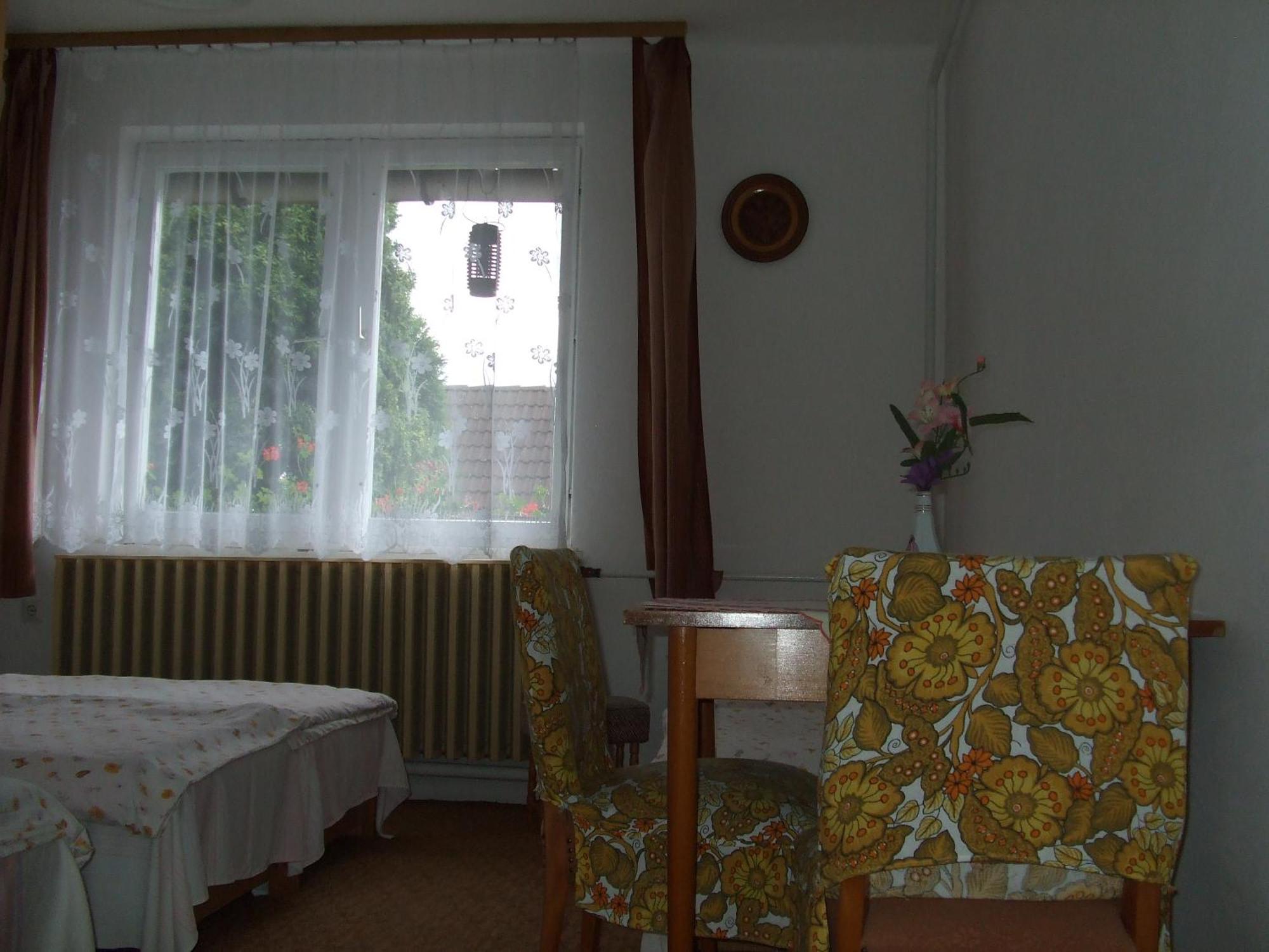 Napfeny Vendeghaz Apartment Miskolc Bagian luar foto