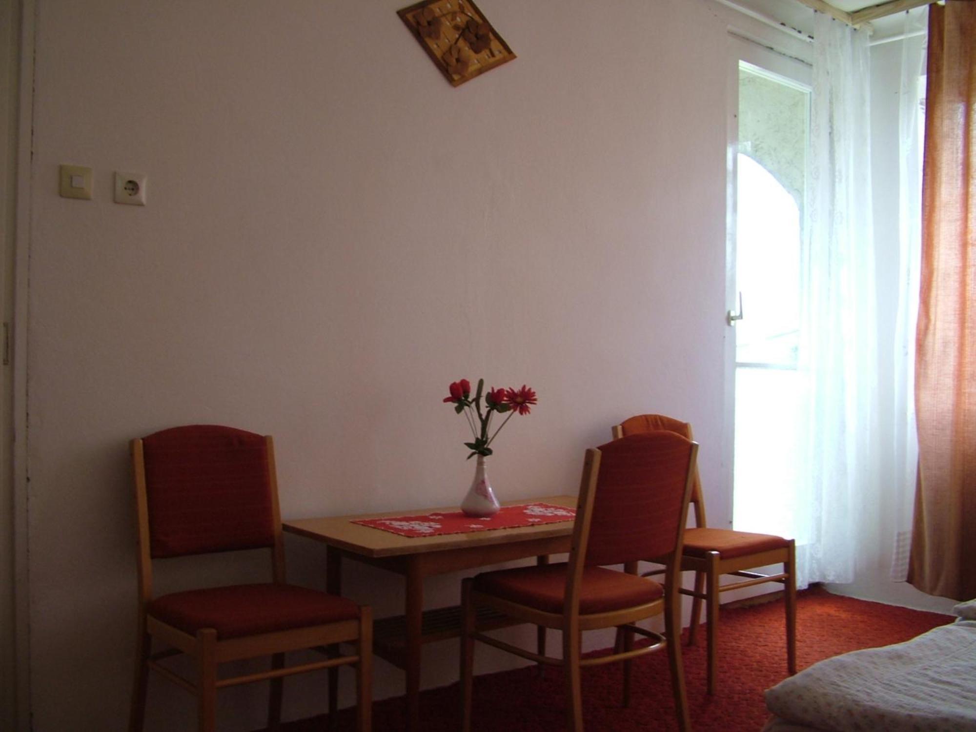 Napfeny Vendeghaz Apartment Miskolc Bagian luar foto